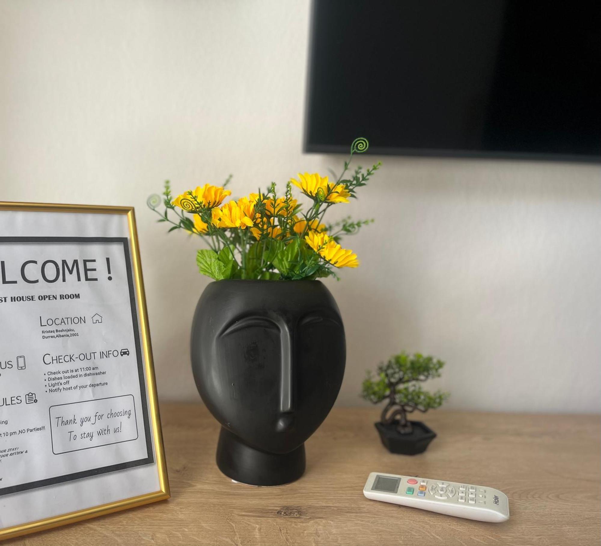 Guest House Open Room Durres Bagian luar foto